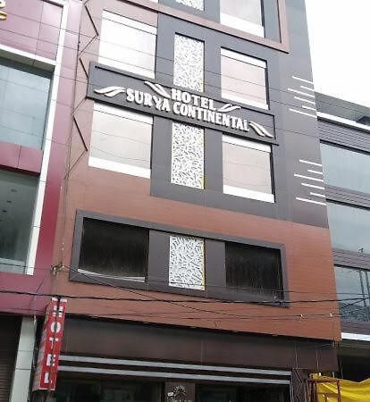 Hotel Surya Continental Lakhnaú Exteriér fotografie